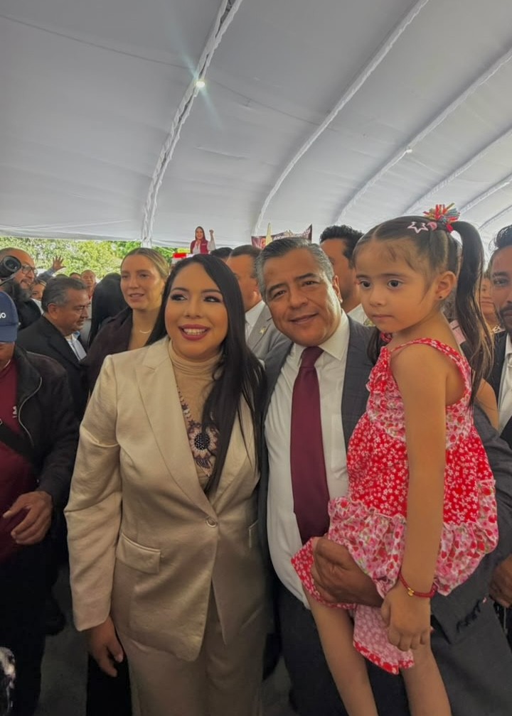 Ray Cuautli acompaña el Segundo Informe de Gobierno de San Pedro Cholula
