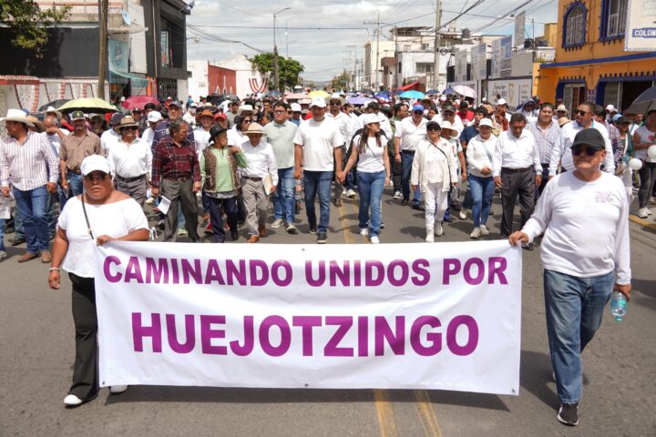 HISTÓRICA MOVILIZACIÓN EN HUEJOTZINGO: MÁS DE 20 MIL PERSONAS MARCHAN POR LA PAZ Y EN RESPALDO A ROBERTO SOLÍS