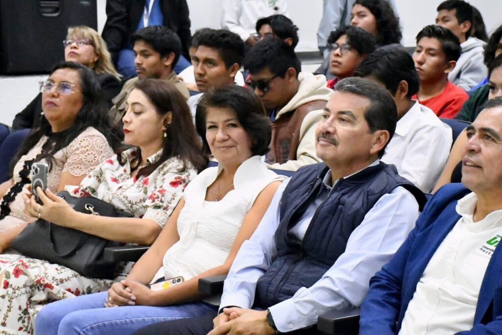 UTH fortalece la ingeniería con tecnología