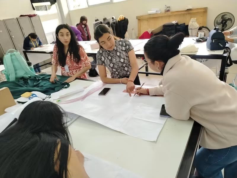 UTH IMPULSA LA CREATIVIDAD Y EL TRABAJO EN EQUIPO CON CONCURSO DE DISFRACES